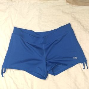 Mika hot yoga shorts